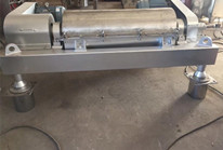 卧式螺旋卸料沉降离心机